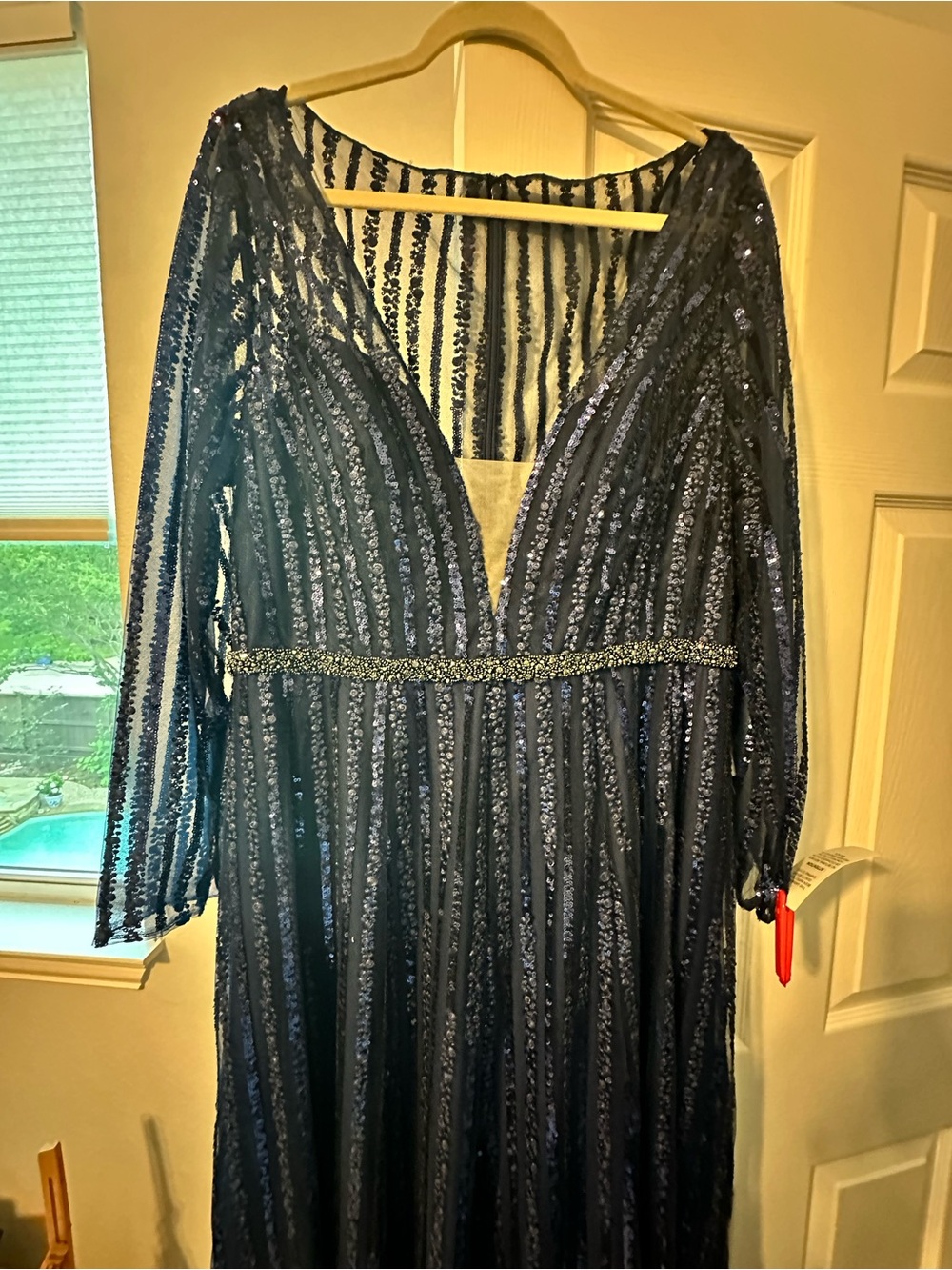 Mac Duggal Navy Evening Gown Label Detail - Picture 5 of 12